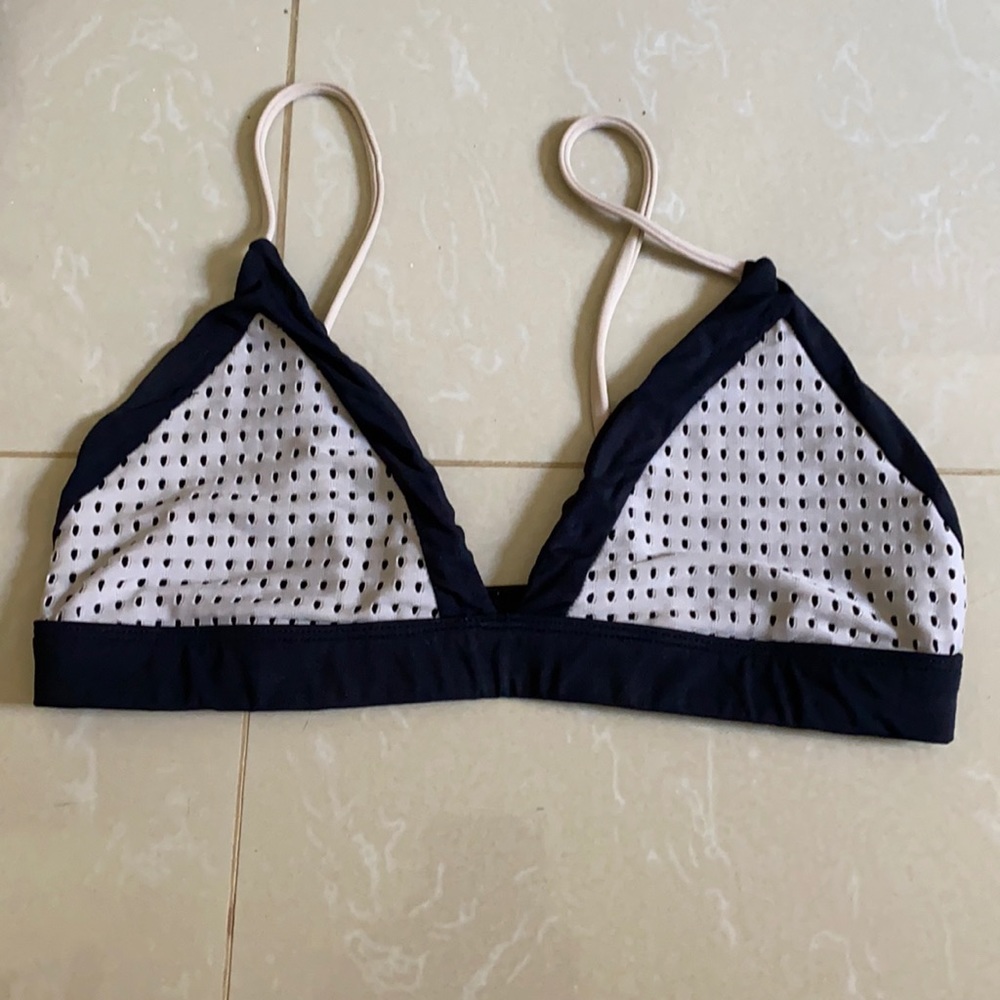 Acacia top size M